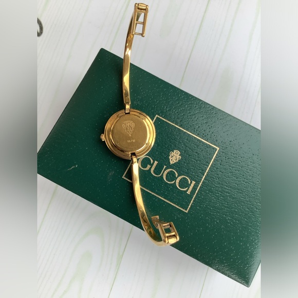 Ladies GUCCI bangle watch w/ interchangeable bezels🌸🌺🌼 - Picture 11 of 12